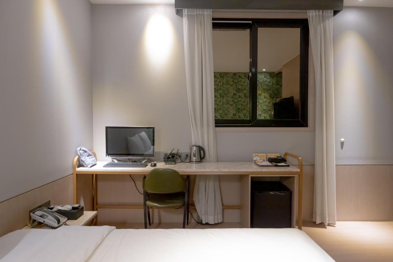 Hound Hotel Seomyeon-Beomcheon Busan Eksteriør billede