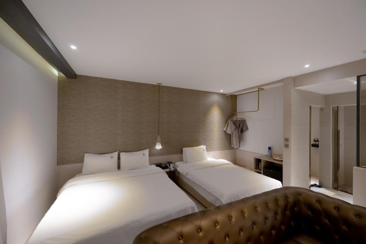 Hound Hotel Seomyeon-Beomcheon Busan Eksteriør billede
