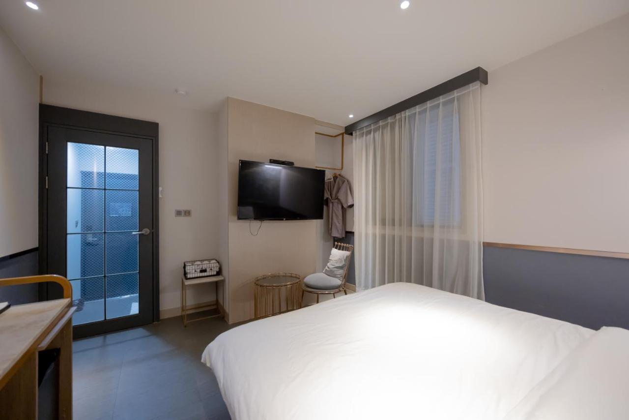 Hound Hotel Seomyeon-Beomcheon Busan Eksteriør billede