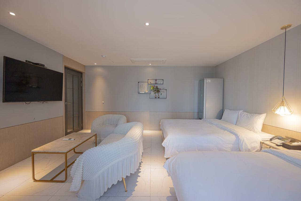 Hound Hotel Seomyeon-Beomcheon Busan Eksteriør billede