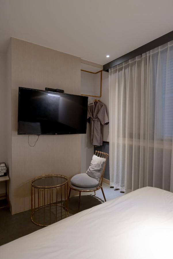 Hound Hotel Seomyeon-Beomcheon Busan Eksteriør billede