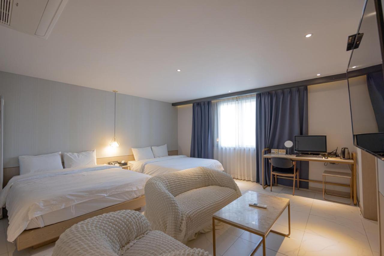 Hound Hotel Seomyeon-Beomcheon Busan Eksteriør billede