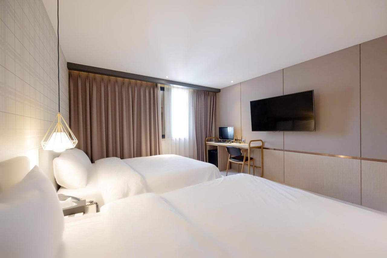 Hound Hotel Seomyeon-Beomcheon Busan Eksteriør billede