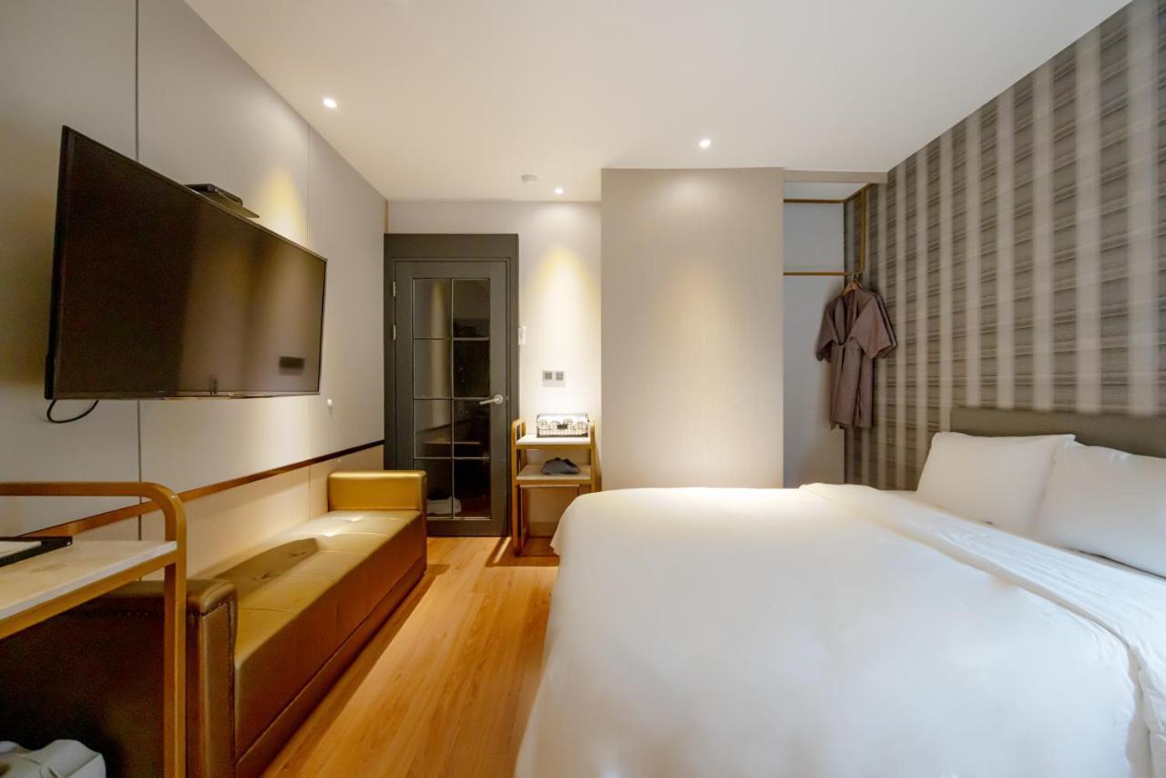 Hound Hotel Seomyeon-Beomcheon Busan Eksteriør billede